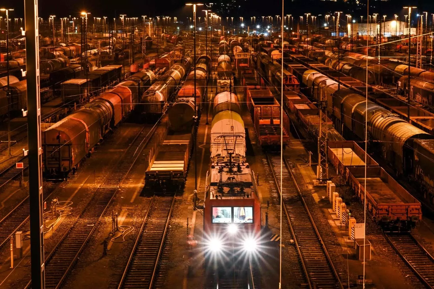 Duitse spoorwegen schrappen 6.000 banen bij vrachtdochter