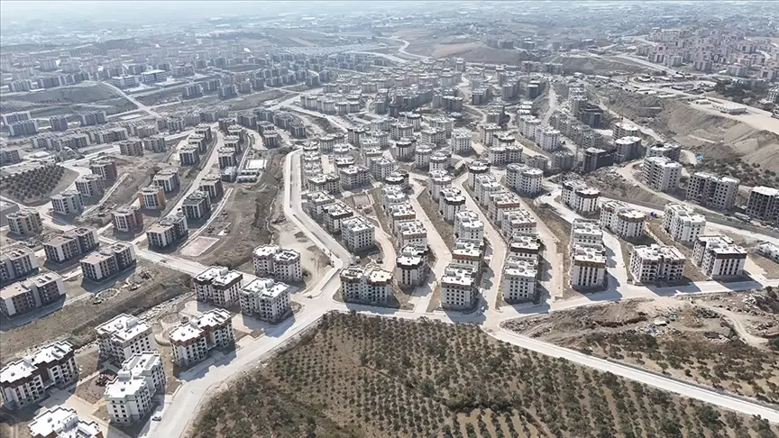 Internationale media bezoeken het aardbevingsgebied van Türkiye ter gelegenheid van de verjaardag van 6 februari