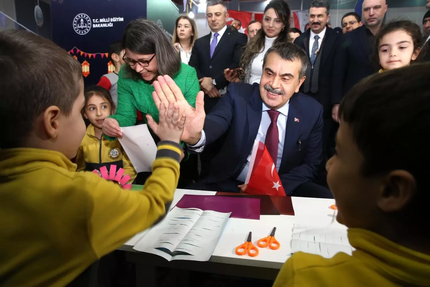 Minister kondigt rechtszaak aan over ‘verklaring van secularisme’ tijdens de rondgaande Ramadan