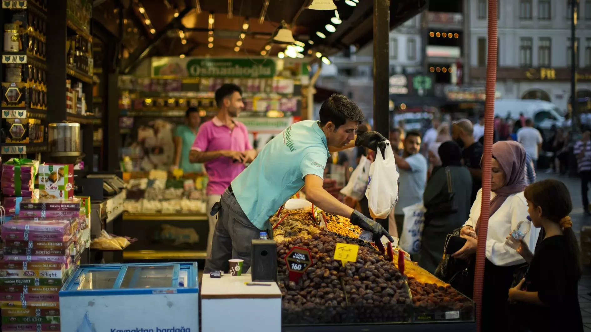 Voorzichtige renteverlagingen verwacht van de Turkse Centrale Bank