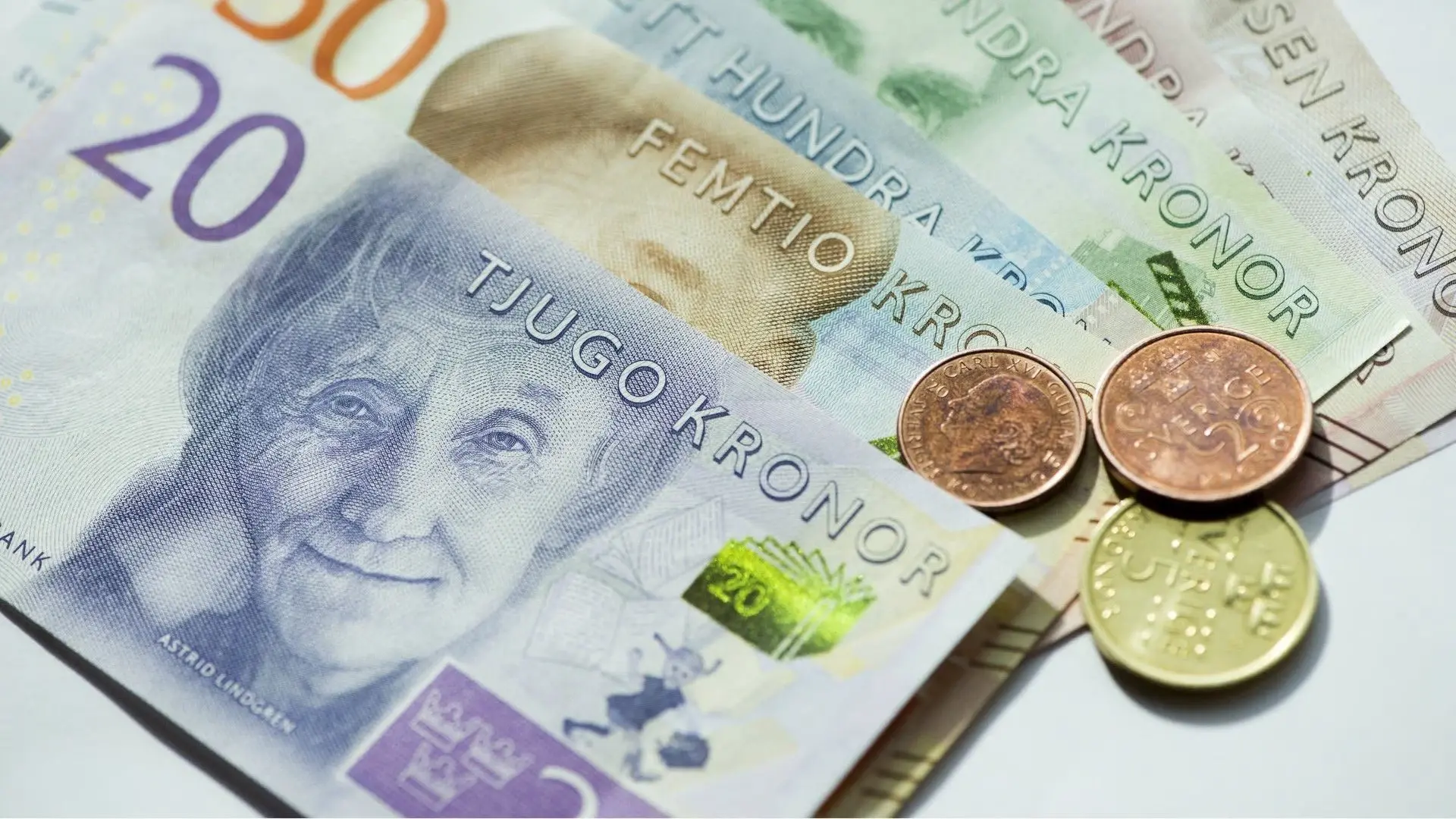 Cash-free Zweden-backpedalen op bankbiljetten