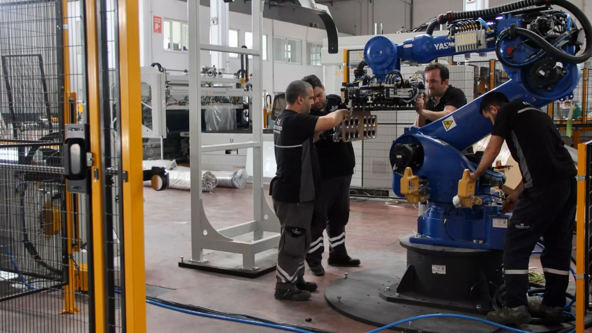 De industriële productie daalt in januari jaarlijks met 1,8 procent