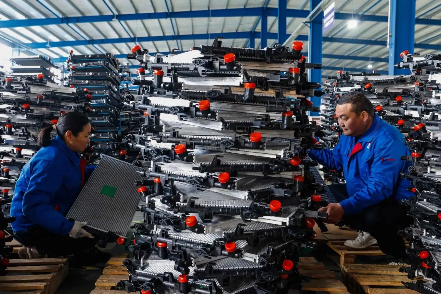 De inzinking van de Chinese fabrieksactiviteit verdiept zich in februari