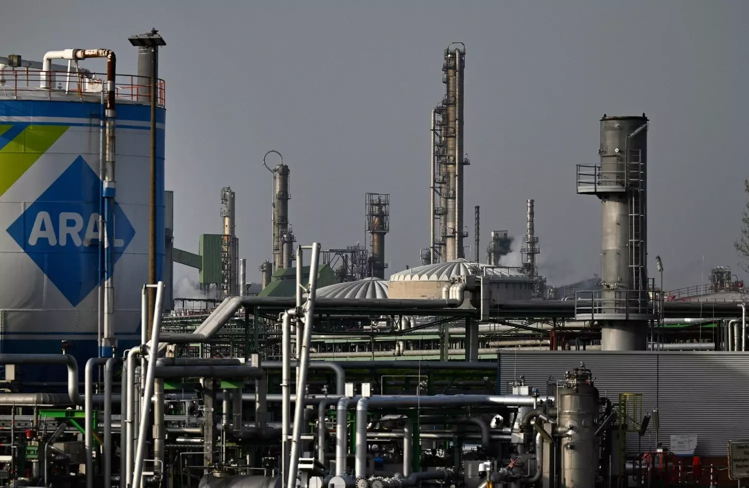 Duitsland en Japan gaan de oliereserves deblokkeren terwijl de G7 klaar staat om in actie te komen