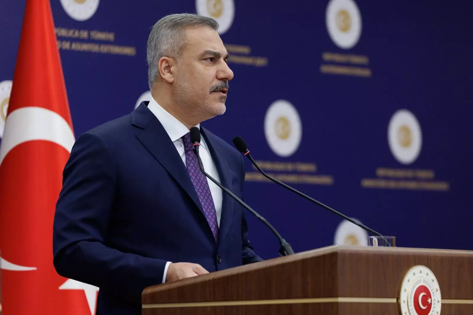 Fidan bespreekt de spanningen in het Midden-Oosten met regionale collega’s