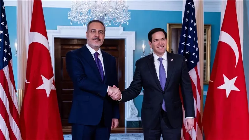 Fidan bespreekt met Rubio de onderschepte, door Iran afgevuurde raket uit het Midden-Oosten