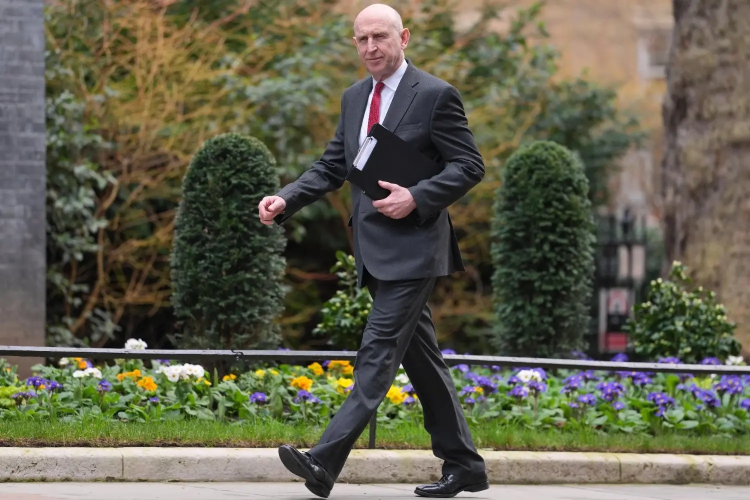 Groot-Brittannië onthult een Leonardo-helikoptercontract ter waarde van 1,3 miljard dollar