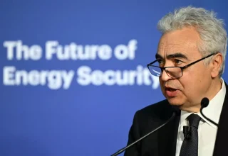 Het hoofd van het IEA dringt er bij de regeringen op aan het oliegebruik te verminderen nu de Hormuz-crisis zich verdiept