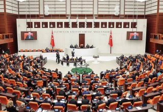 Politieke leiders wisselen Eid al-Fitr-groeten uit