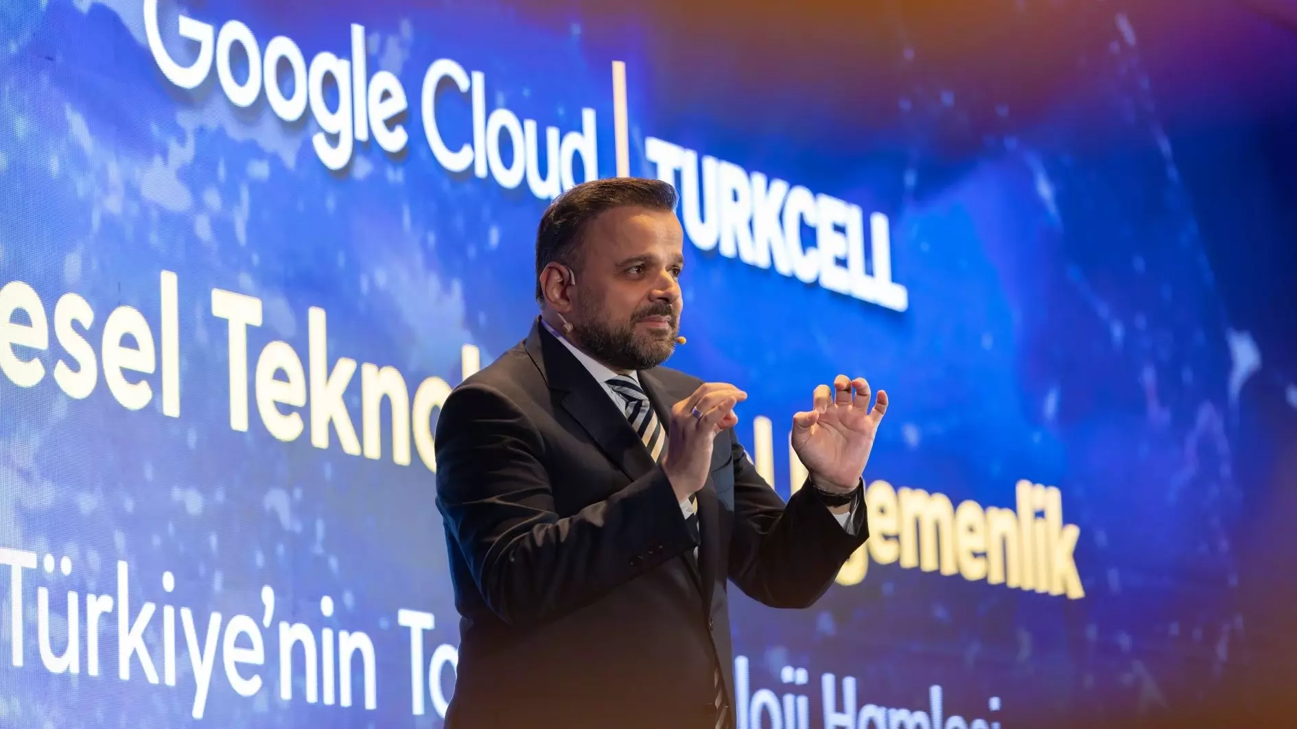 Turkcell boekt een omzetgroei met dubbele cijfers in 2025