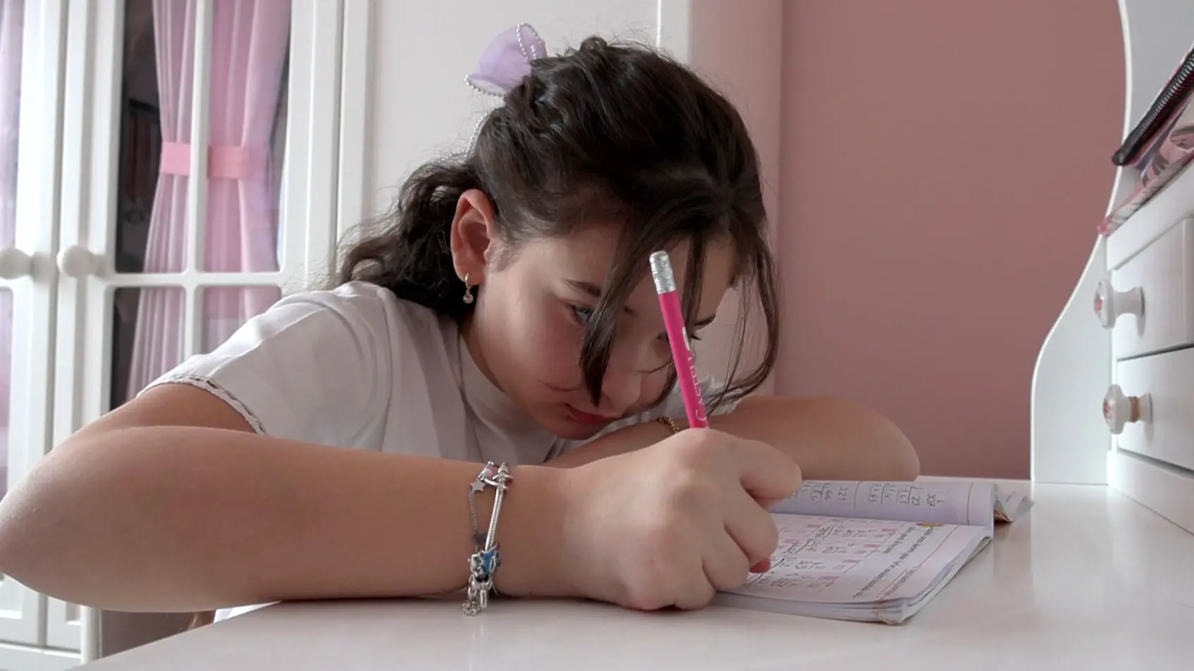 Turkse 10-jarige bovenaan de mondiale STEM-wiskundewedstrijd met perfecte score