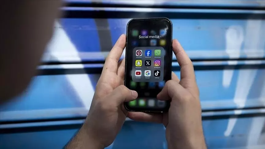 Uit onderzoek blijkt dat 80 procent van de Turkse jongeren sociale media voor hun ouders verborgen houdt
