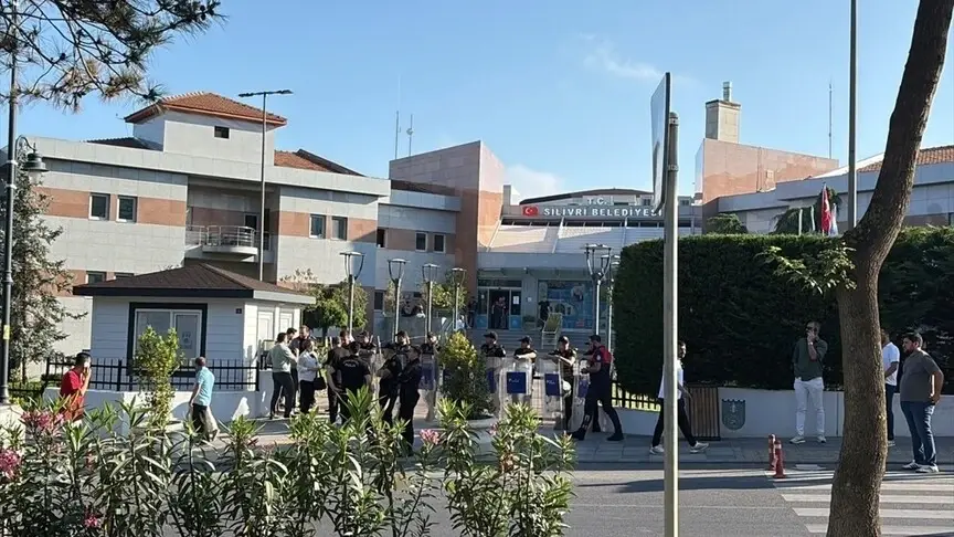 Burgemeester van Silivri onder de 17 arrestanten in corruptieonderzoek