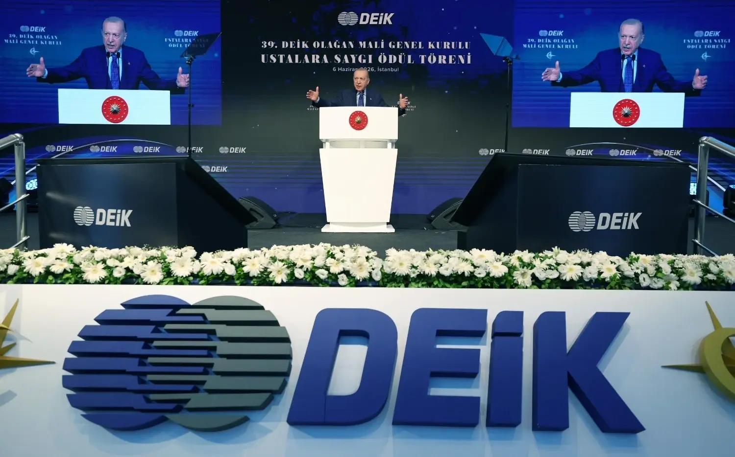 Erdoğan roept mondiale bedrijven op om hun activiteiten vanuit Türkiye te beheren
