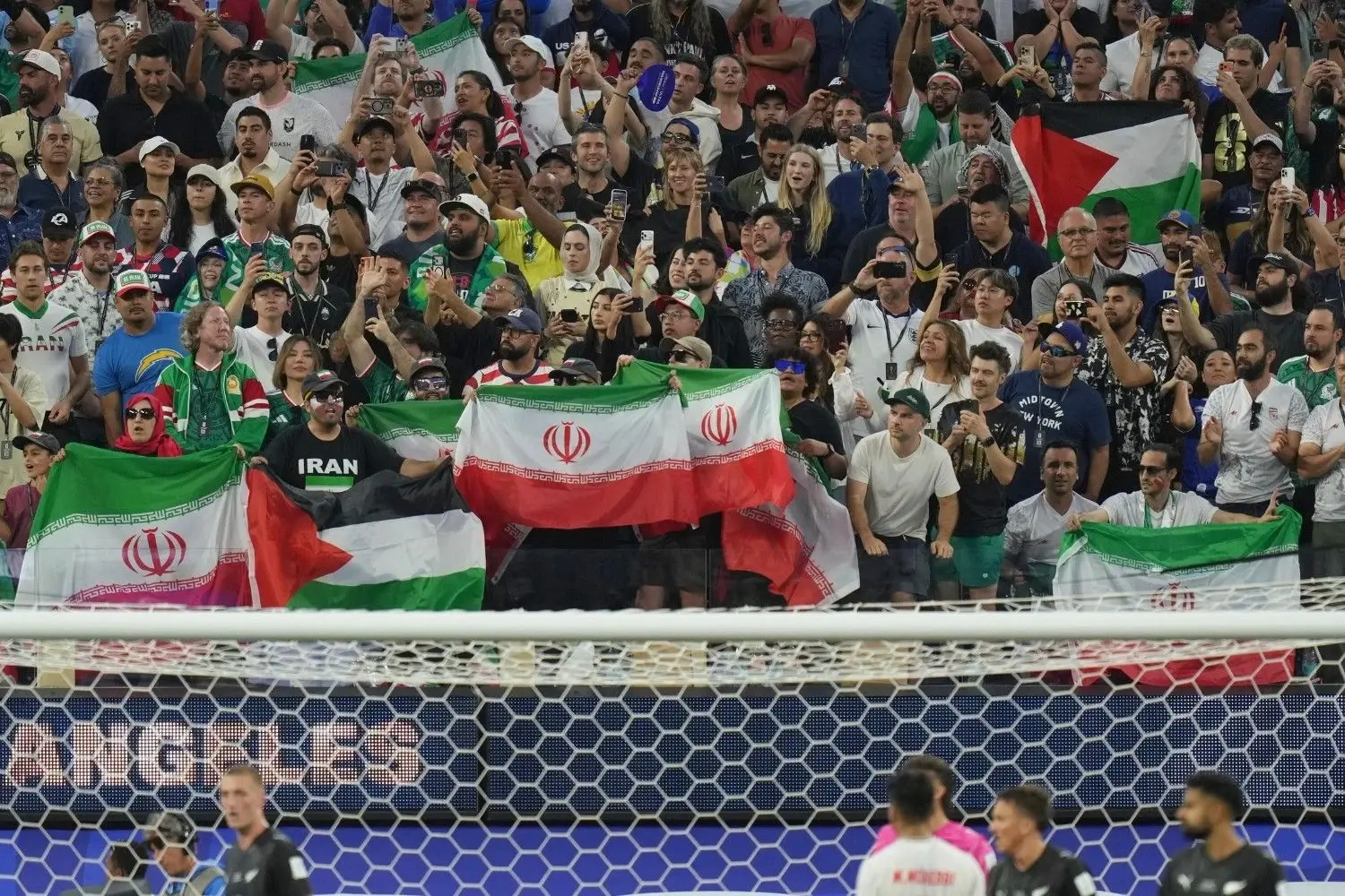 Iran gelijkspel in WK-opener, Spanje verbluft door Kaapverdië