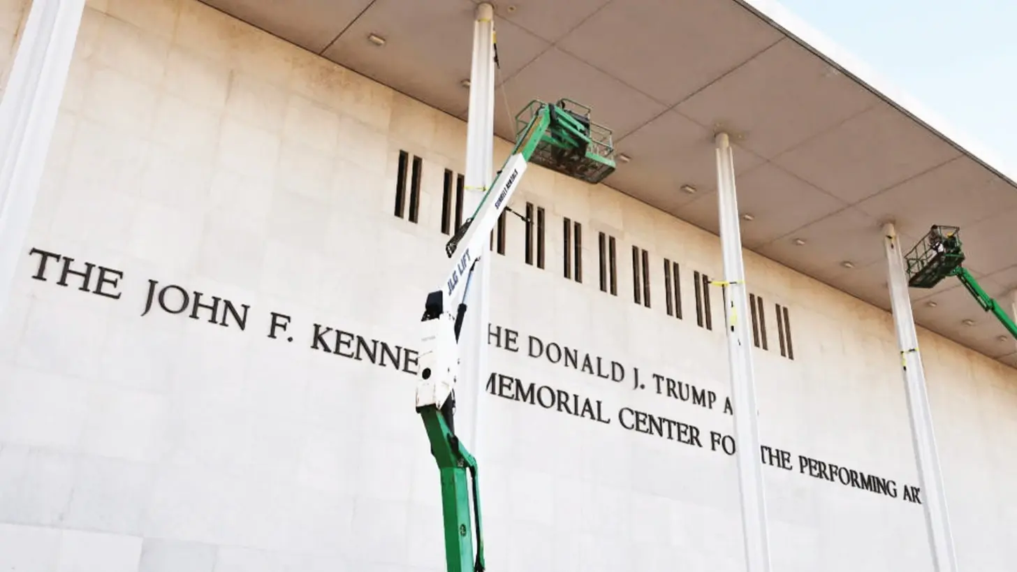 Kennedy Center schrapt naam Trump van website