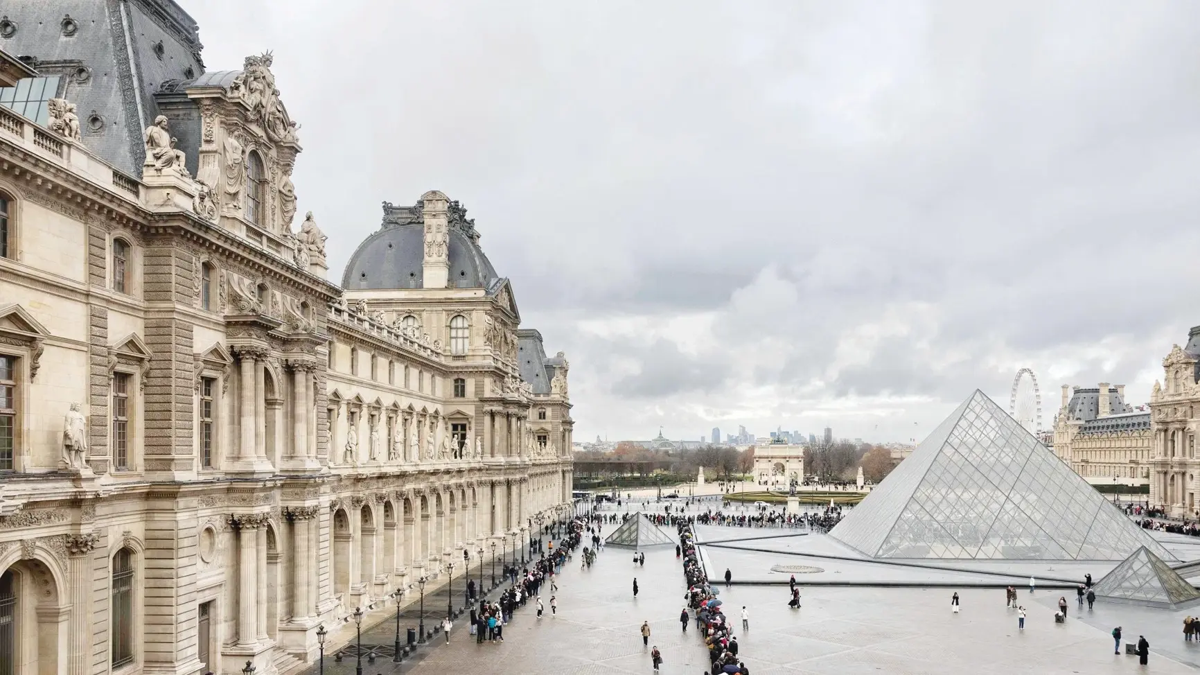 Louvre-museum 'raakt zonder stoom', zegt nieuwe directeur