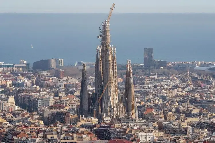 Technologie van Henkel ondersteunt de voltooiing van de centrale torens van de Sagrada Familia
