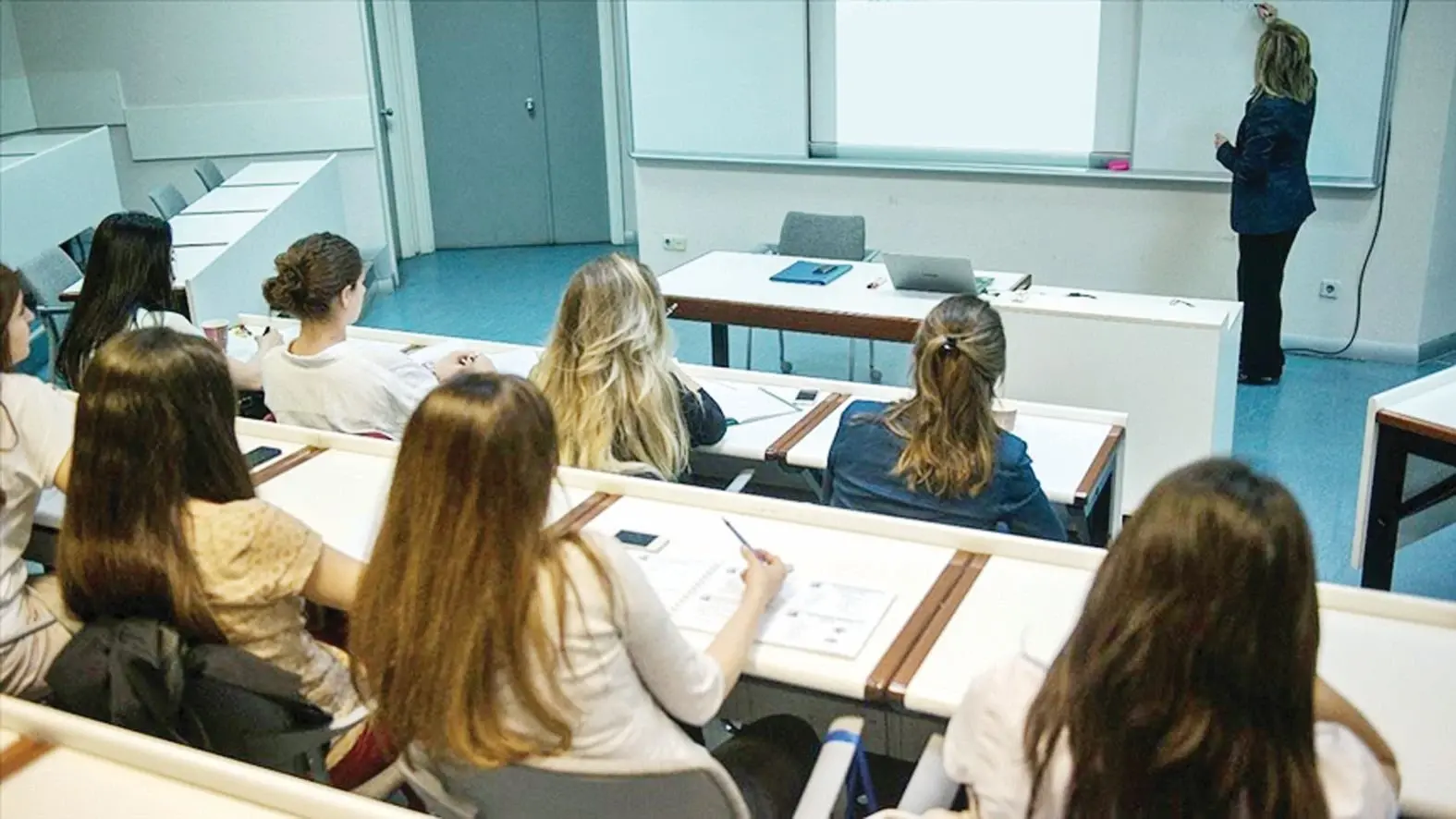 Universiteiten gaan over op een nieuw 'microkrediet'-systeem