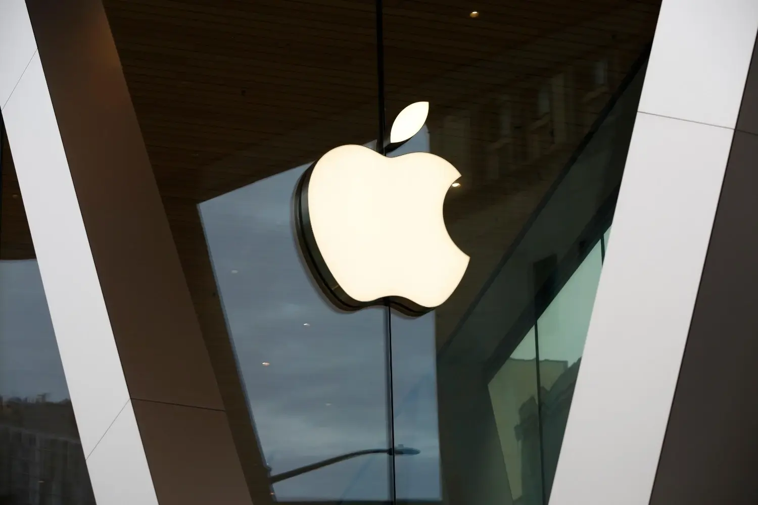 Apple klaagt OpenAI aan wegens het stelen van bedrijfsgeheimen