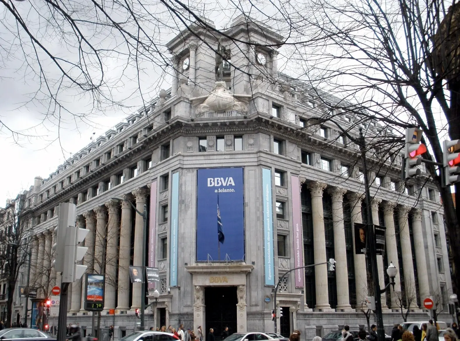 BBVA, voormalig voorzitter, moet terechtstaan ​​wegens spionage