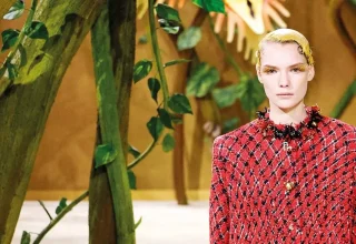 Chanel brengt een duister sprookje tot leven in Blazy’s tweede coutureshow