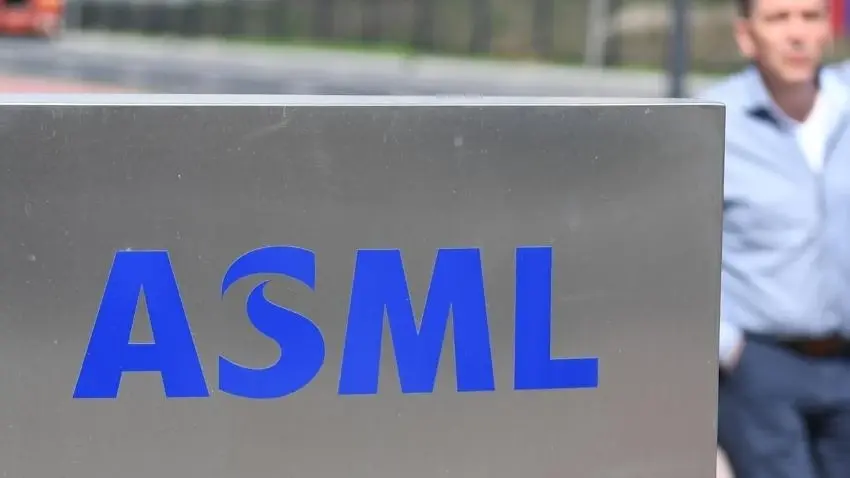 De Nederlandse technologiegigant ASML boekt winst in het tweede kwartaal