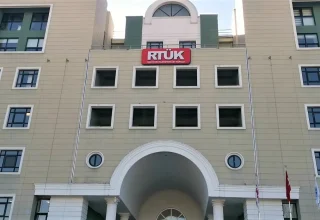 De Turkse mediawaakhond is van plan licenties te verlenen aan YouTube-kanalen