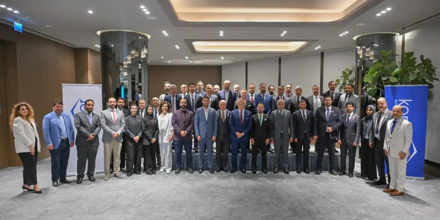 Een Turkse en Omaanse delegatie onderzoeken gezamenlijke investeringsmogelijkheden in vastgoed