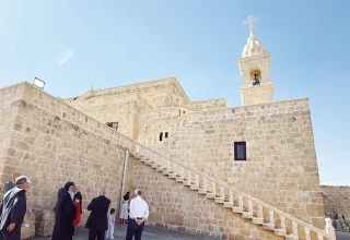 Oude Syrische kerk heropent na 50 jaar in Mardin