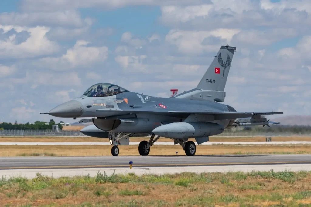 Türkiye gaat F-16's inzetten in Estland voor de NAVO