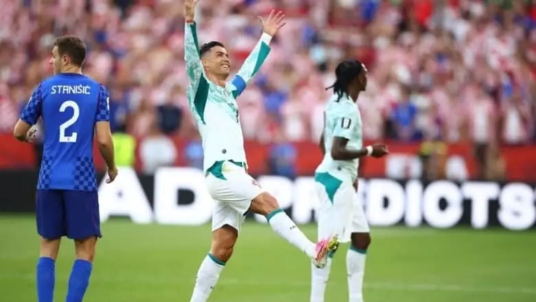 Het WK begint nu als Spanje en Portugal in de laatste zestien strijden