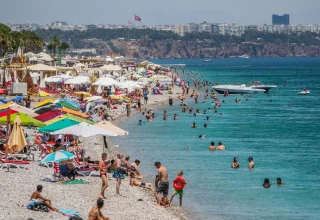 Augustus brengt verlichting voor de toeristische sector van Antalya