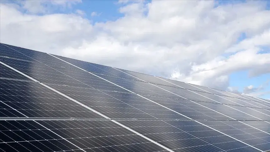 De opwekking van zonne-energie in Turkiye bereikt in juli een recordhoogte