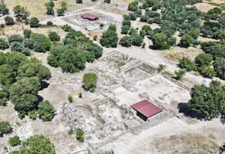 De zwembaden van het oude badhuis zijn blootgelegd in het heiligdom