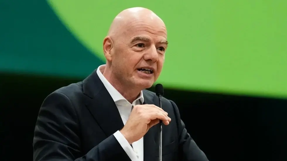 FIFA verdedigt president Infantino te midden van controverse