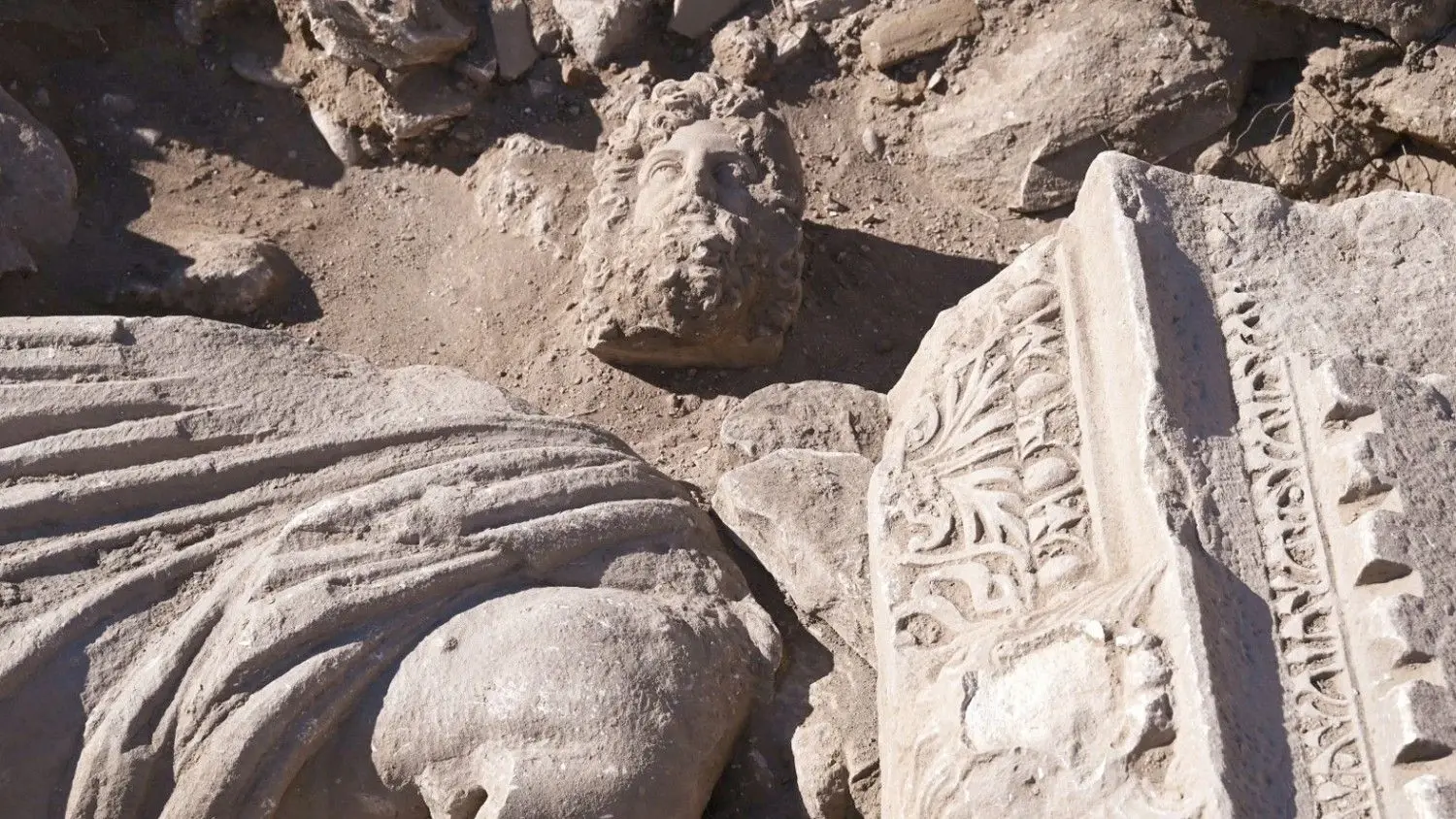 'God van genezing' gevonden in Aspendos