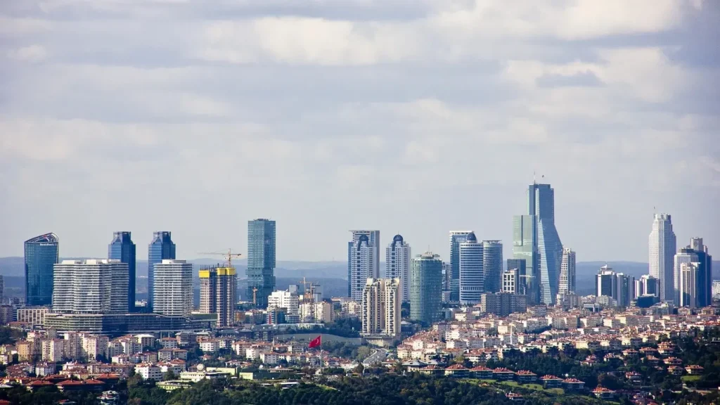 Kantoorhuren in Istanbul stijgen met 13 procent