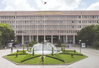 Onderzoek naar voormalige burgemeester van Ankara over claims over geldoverdrachten