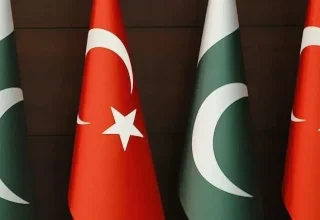 Pakistan eert drie Turkse ministers met een onderscheiding