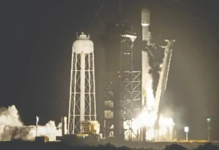 SpaceX-raket botst zoals voorspeld op de maan