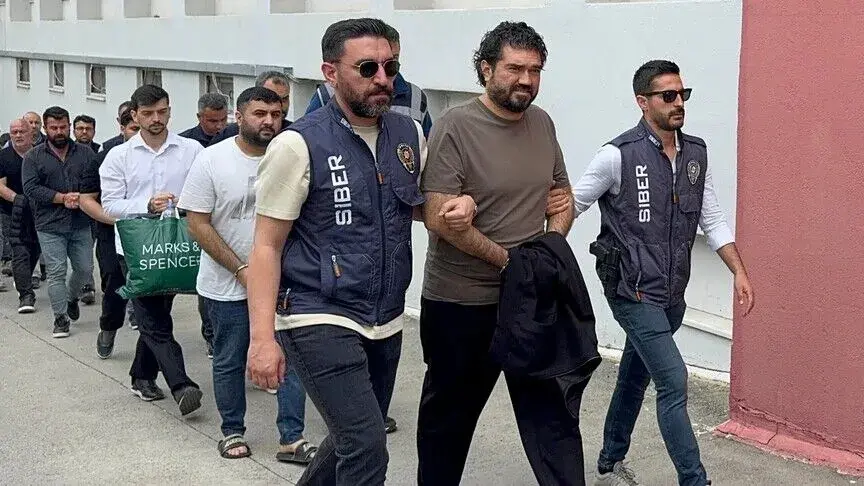 TV-commentator Kütahyalı vrijgelaten in grote gokzaak