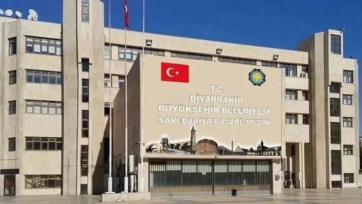 Ay vervangt de ontslagnemende co-burgemeester van Diyarbakır
