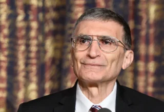 Azerbeidzjan eert Nobelprijswinnaar Aziz Sancar met de ‘Shohrat’-orde
