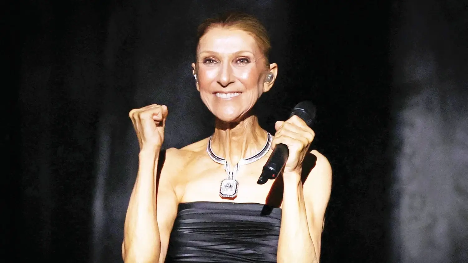 Celine Dion maakt langverwachte terugkeer naar het podium in Parijs