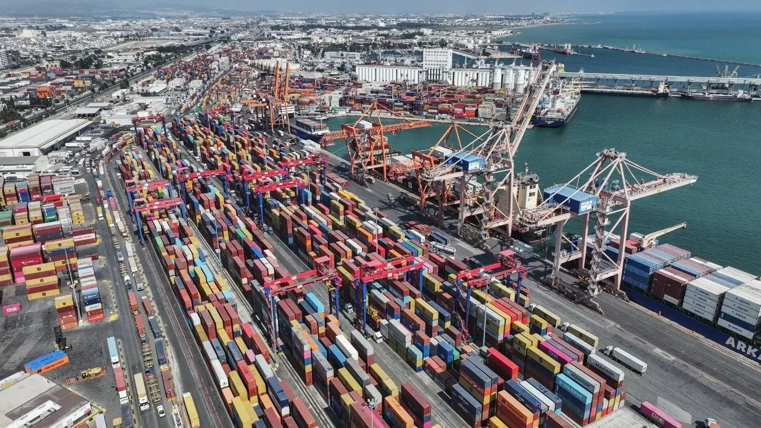 De Chinese handelsverschuiving verhoogt de druk op Turkse exporteurs