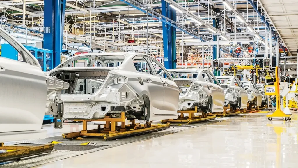 De autoproductie daalde in de eerste acht maanden met 7,3 procent