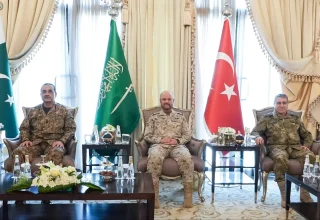 De bondgenoten van het Mekka-pact voeren dringende gesprekken na de Houthi-aanvallen