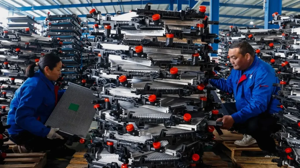 De fabrieksactiviteit in China keert in september terug naar groei