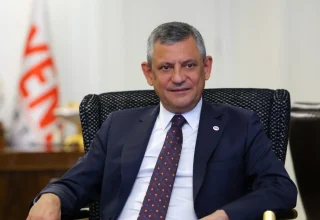Een democratisch Turkiye om meer bij te dragen aan Europa: Özel